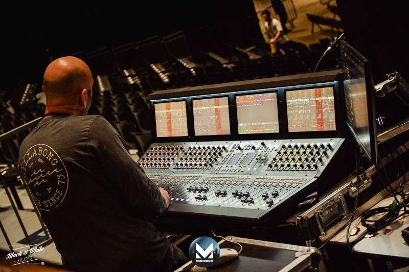 Concert RADIO JM avec ISHAY RIBO le Dôme de Marseille.