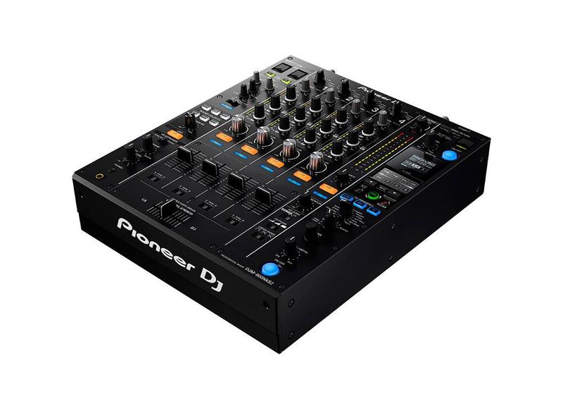 Location d'une Console DJ DJM 900 NEXUS 2 PIONEER