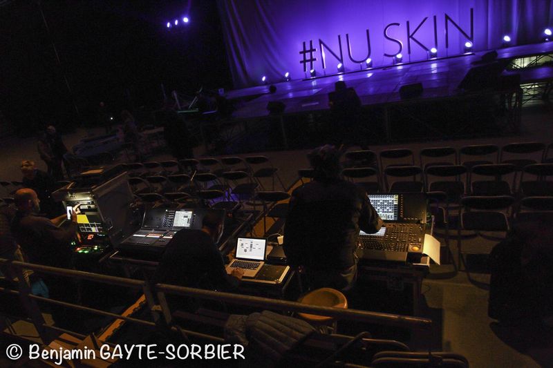 Convention de NU SKIN au Palais des Sports de Marseille