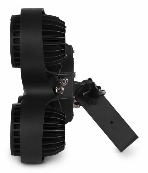 Location d'un projecteur de scène blinder IP65 4 X leds COB100W