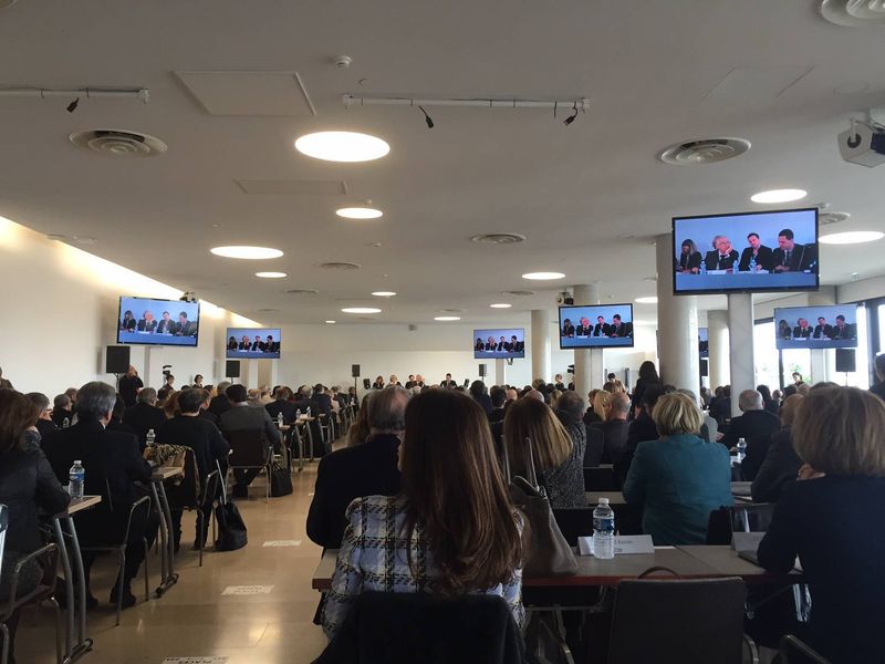 conseil de métropôle location écran led 55 pouces palais du pharo marseille