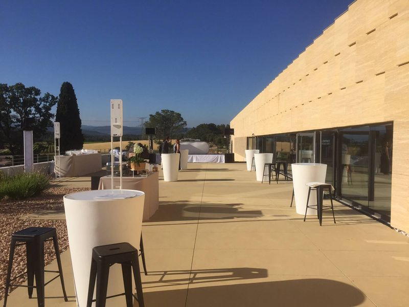 Inauguration du nouveau bâtiment du Chais des domaines d'Ott, Château de Selle