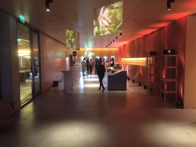 Inauguration du nouveau bâtiment du Chais des domaines d'Ott, Château de Selle