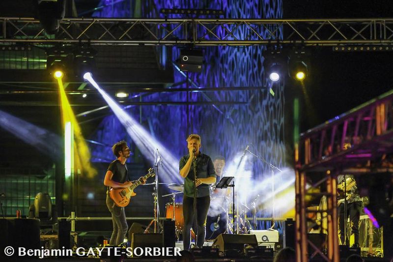 Clôture du Son des Guitares sur l'esplanade du Mucem à Marseille