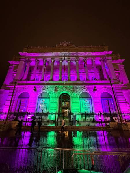 Prestation technique des illuminations de Noël Palais de La Bourse Marseille. 