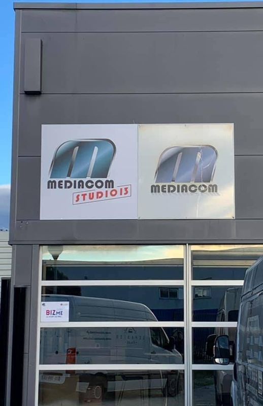 Nouveau : studio de tournage MEDIACOM STUDIO 13