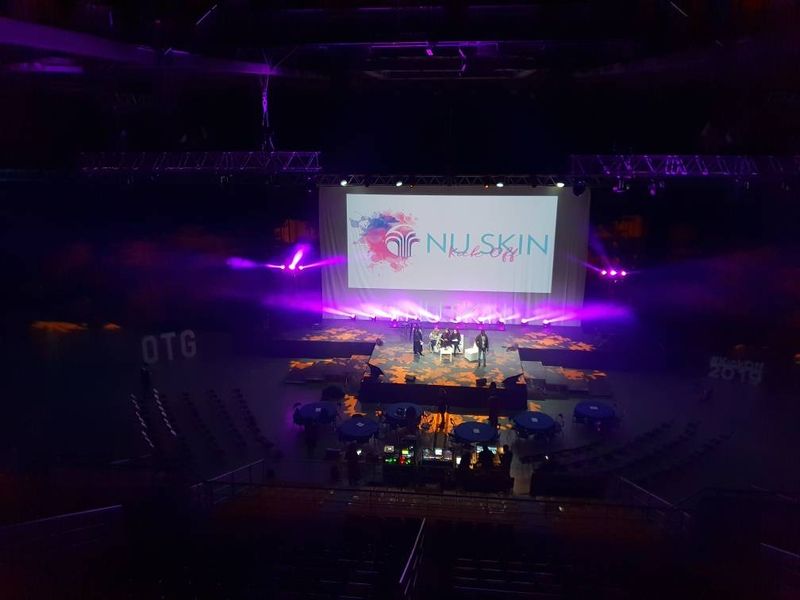 Convention de NU SKIN au Palais des Sports de Marseille