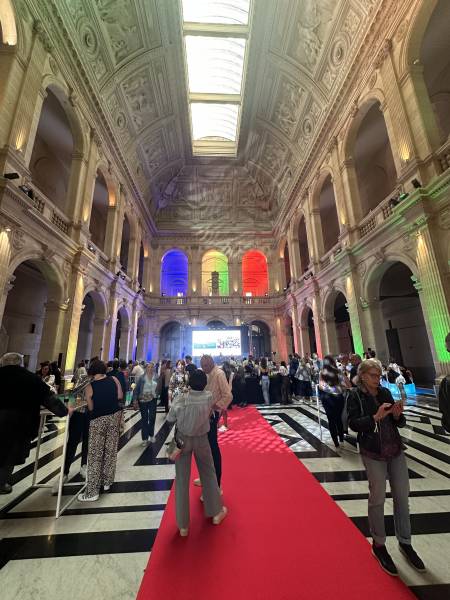 Soirée au Palais de la Bourse Arrivée de La Flamme Le 8 mai 2024