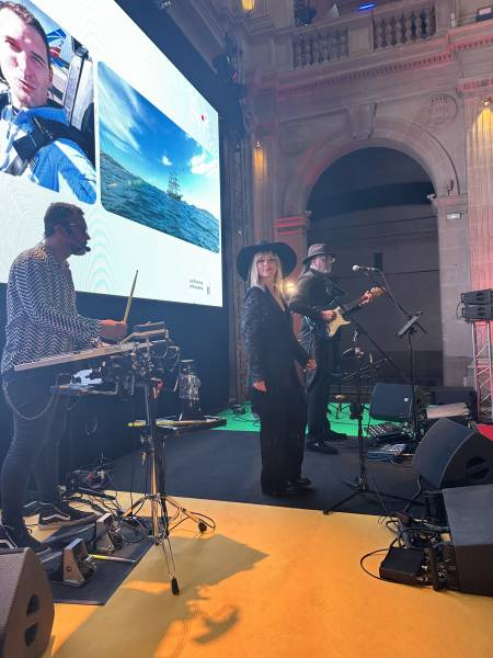Soirée au Palais de la Bourse Arrivée de La Flamme Le 8 mai 2024