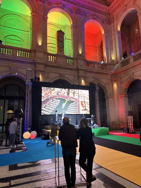 Soirée au Palais de la Bourse Arrivée de La Flamme Le 8 mai 2024