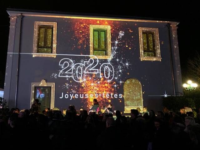 Mapping vidéo sur la façade de la mairie 9/10 Marseille