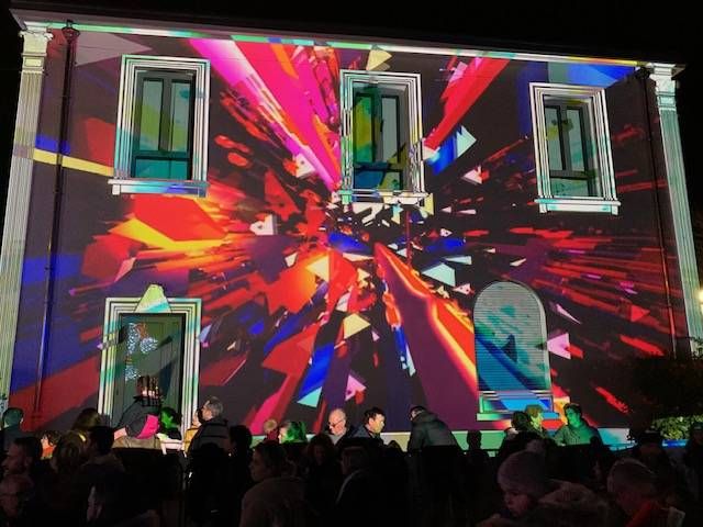 Mapping vidéo sur la façade de la mairie 9/10 Marseille