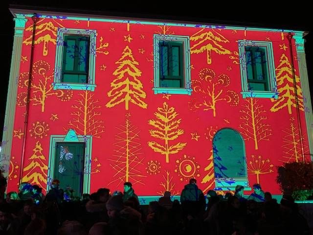 Mapping vidéo sur la façade de la mairie 9/10 Marseille