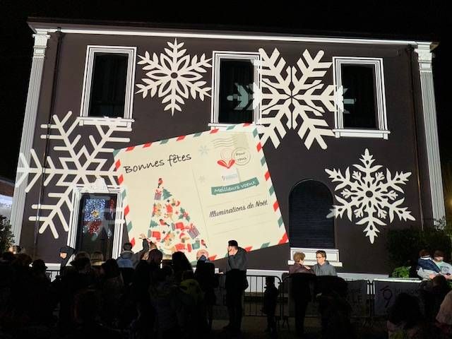 Mapping vidéo sur la façade de la mairie 9/10 Marseille