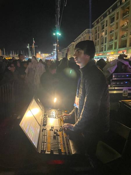 Prestation technique globale du Spectacle Karnavires devant la mairie de Marseille