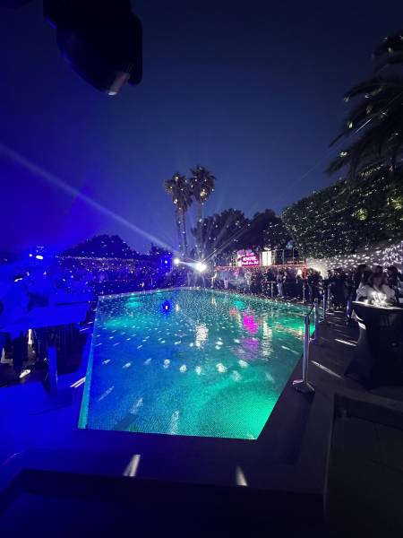 Les Régalades au Novotel Marseille le 7 mai 2025 avec le groupe LOLA