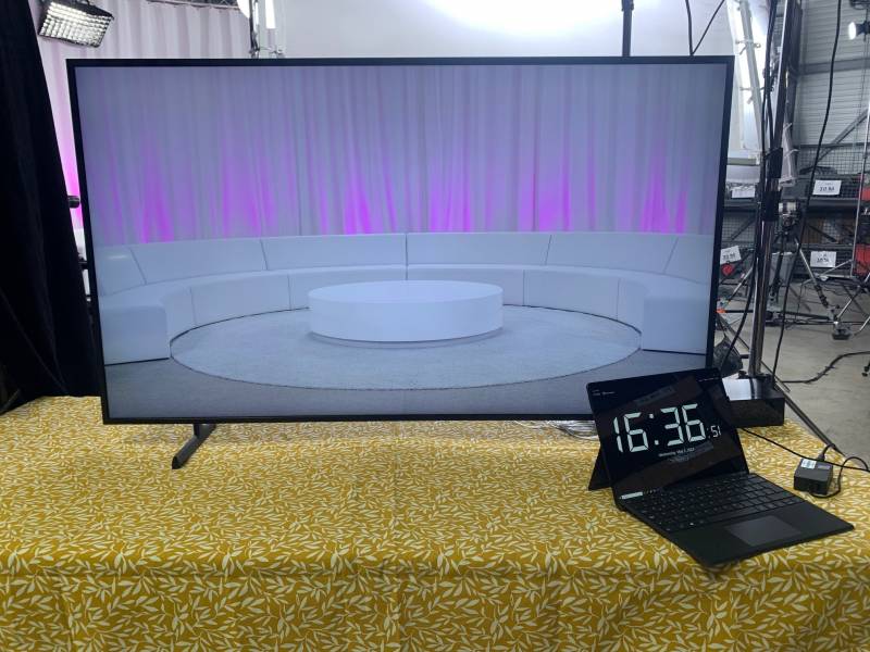 Location de salle de Tournage à Médiacom Studio 13 sur le plateau de 150M2