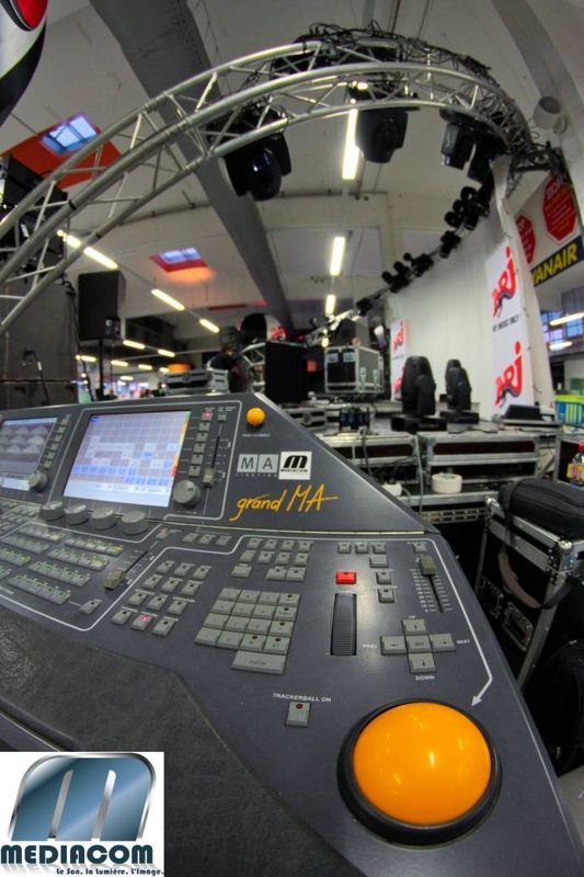 Concert NRJ EXTRAVADANCE avec Joachim GARRAUD à l'aéroport MP2 Marseille Provence