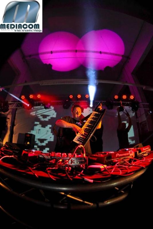 Concert NRJ EXTRAVADANCE avec Joachim GARRAUD à l'aéroport MP2 Marseille Provence