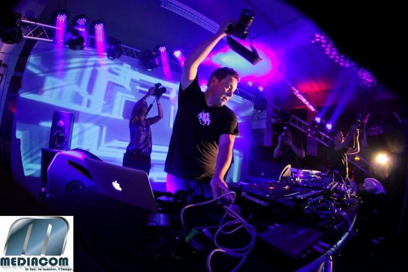 Concert NRJ EXTRAVADANCE avec Joachim GARRAUD à l'aéroport MP2 Marseille Provence