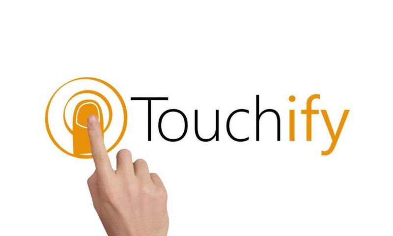 Tournage du Talk-show BIZ AND ME, émission tournée à MEDIACOM STUDIO 13 avec MAXIME LUCE